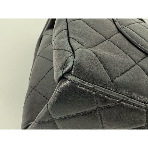 Chanel Timeless Classic Flap Medium Quilted Leather Shoulder Bag Black with Gold - Picture 8 of 16